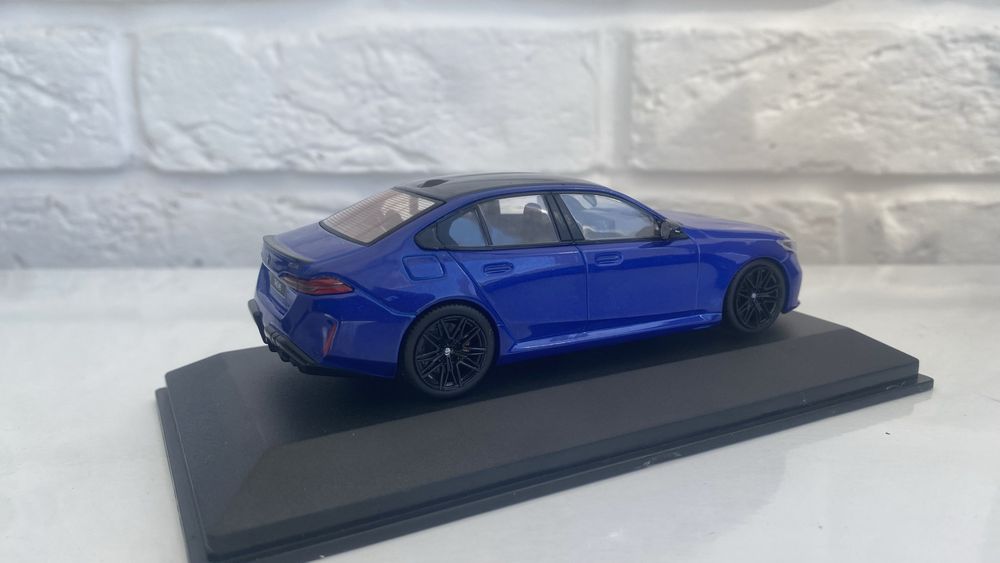 Масштабная модель 1:43 BMW
