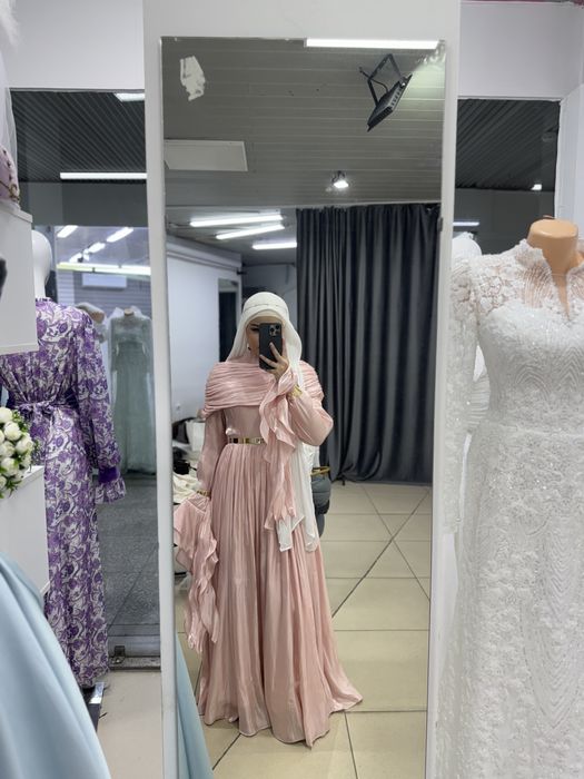 Платье,вечерние продается срочно!!