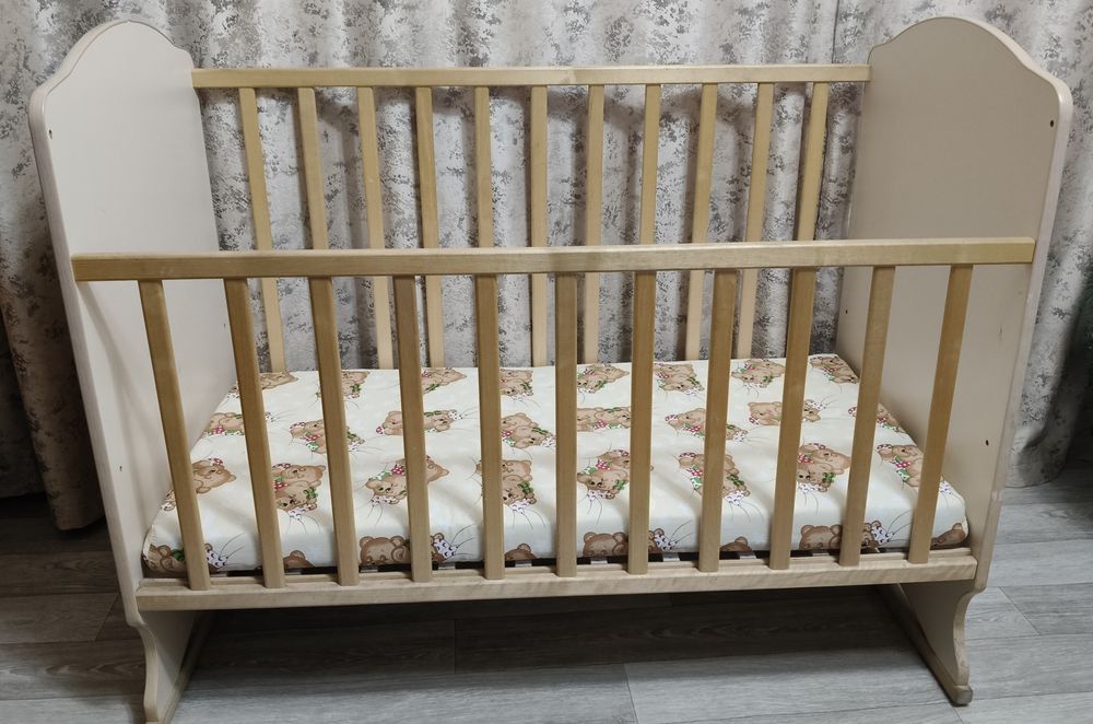 Детская кровать б/у