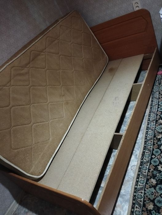 Кровать одноместный