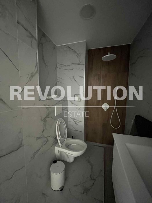 Дава се под наем Двустаен апартамент в Пловдив, Център - 65 кв.м за 766 € - Снимка #4