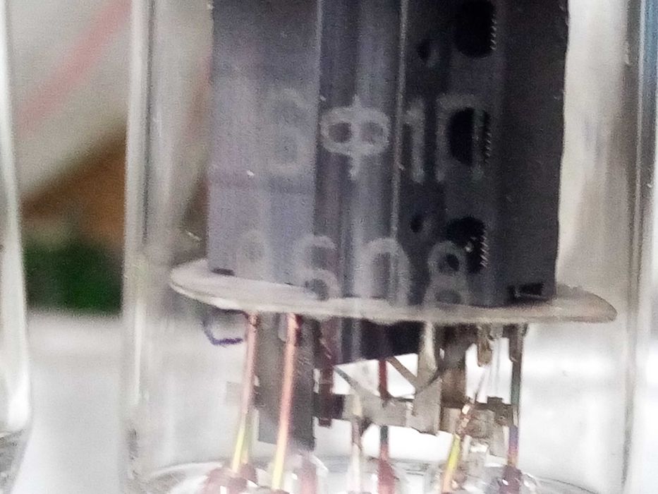 електронни лампи+ PL 84 нова