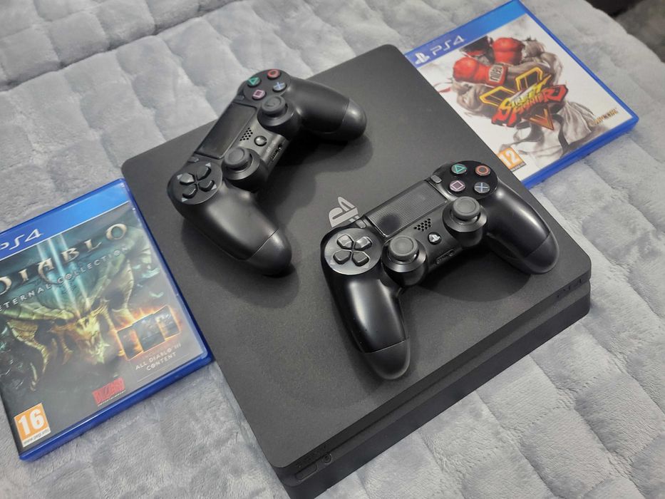 PlayStation 4 Slim