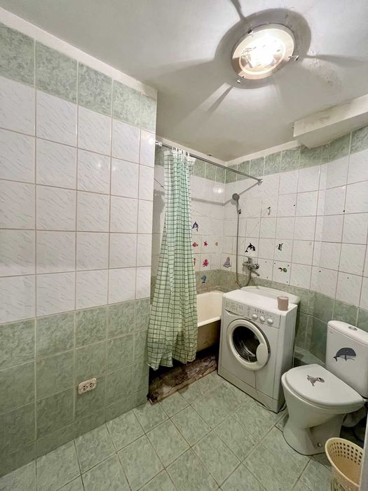 Продаётся 2-х комн .квартира в районе Школьник .