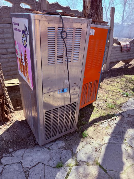 Аппарат для мороженое 2 штуки