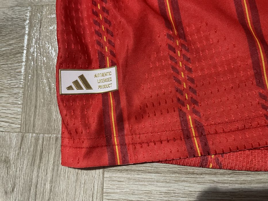 Tricou marimea M lamine yamal națională