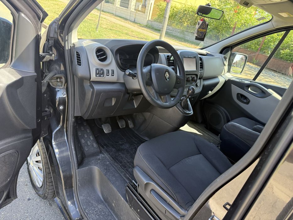 Renault Trafic de persoane!