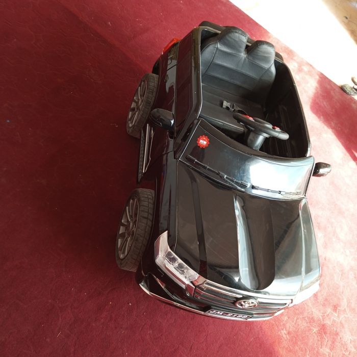 Bolalar moshinchasi yangi kup ishlatilmagan