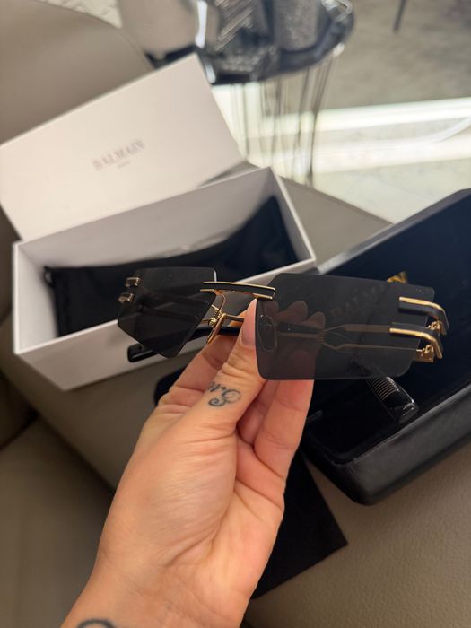 Слънчеви Очила носени броени пъти