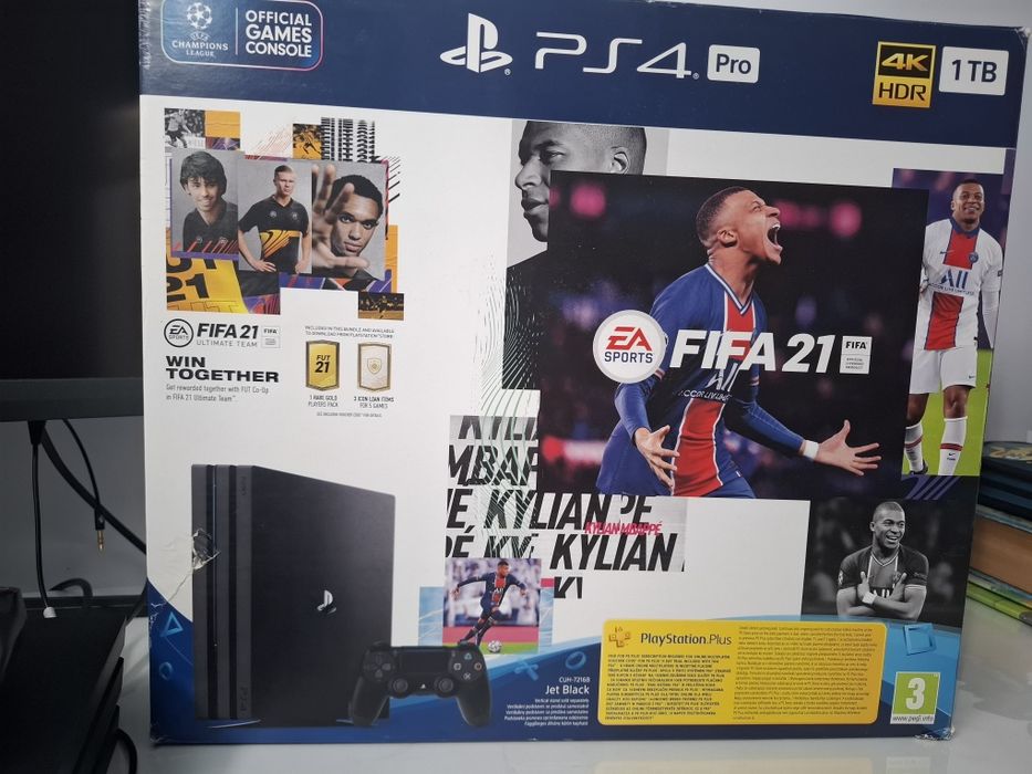 Vand Ps 4Pro ,1 TB cu 8 jocuri(CD)
