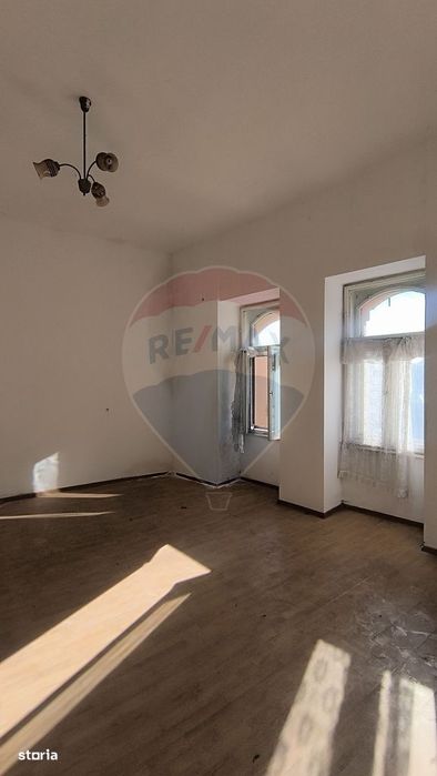 Apartament de vânzare în Palatul Berde, strada Horea