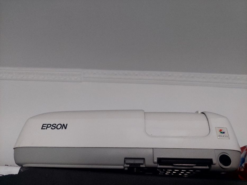 Продам хороший проектор