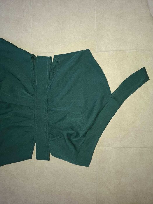 Елегантна вталена дамска рокля