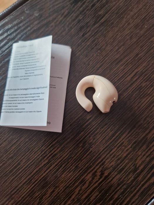 Беспроводной наушник