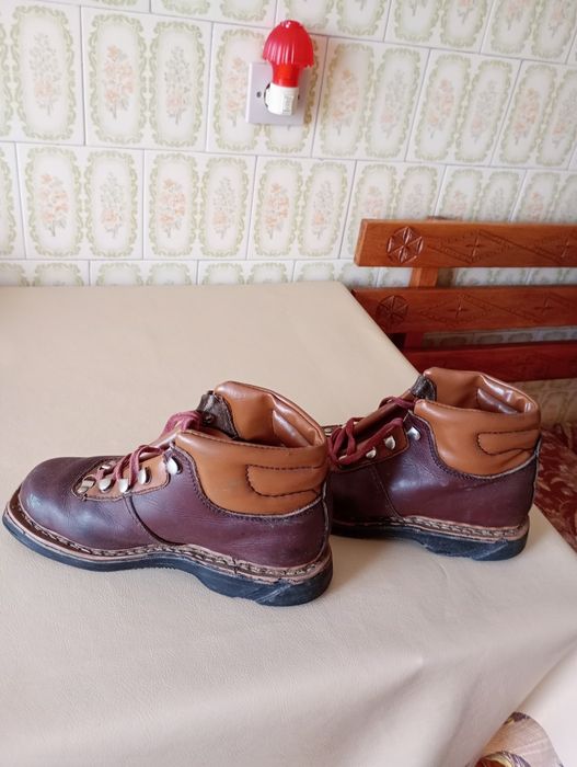 Bocanci de schi sau fara schi mărimea 35