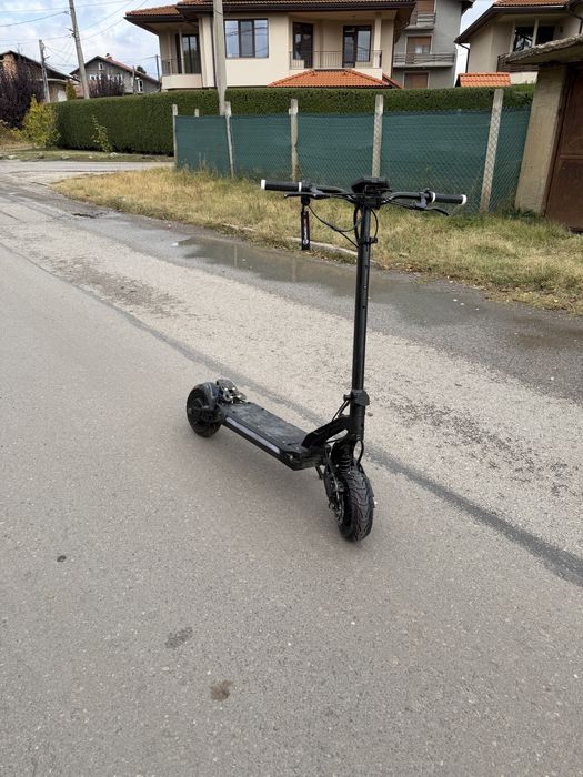 Продавам kukirin g2 master