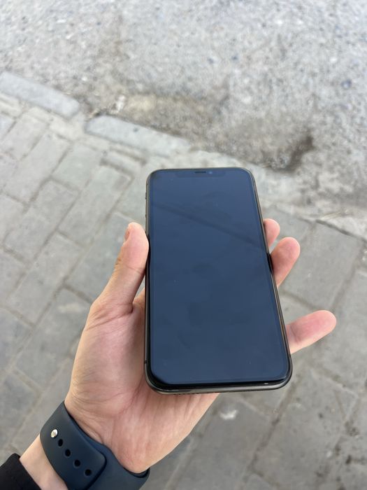 Продам айфон 11 128гб