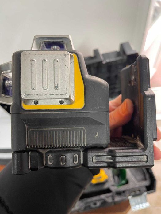 Nivela laser DEWALT XR 12V 3x360° DCE089D1G-QW - pentru piese