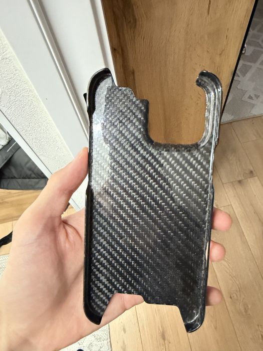 чехол на айфон 16 про макс карбоновый