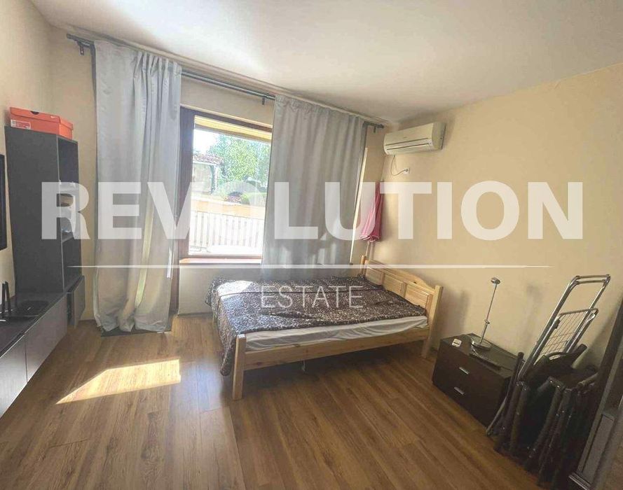 Дава се под наем Едностаен апартамент в Варна, м-т Траката - 30 кв.м за 350 € - Снимка #1