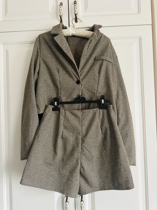 Costum masura M , stil Massimo Dutti , Nou , sacou cu fusta pantalon