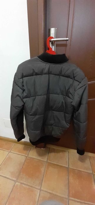 Vand doua geci H&M baieti, 13-14 ani