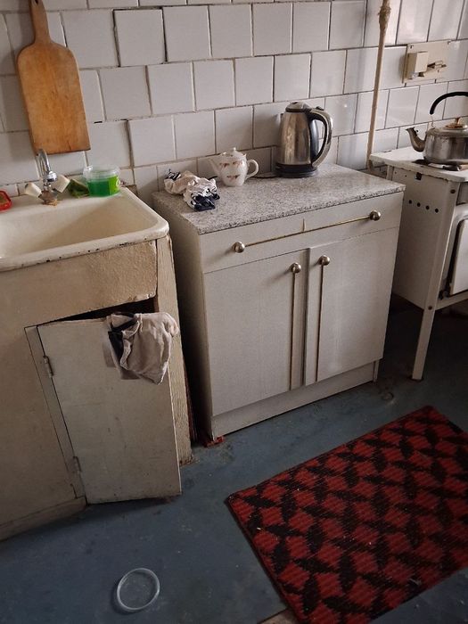 Ishkaf kravat trimo divan