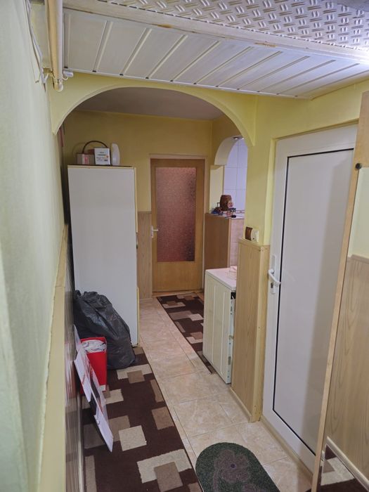 Investiție! 2 camere, etaj 1, centrală proprie, preț bun