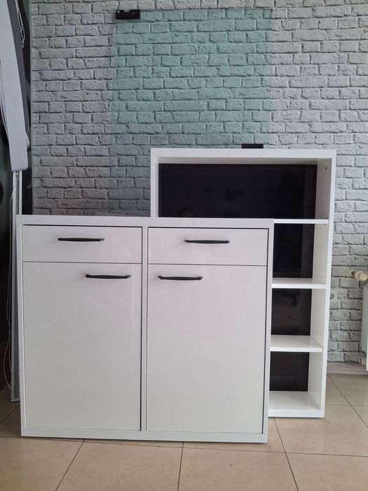 Продавам оборудване за козметичен център