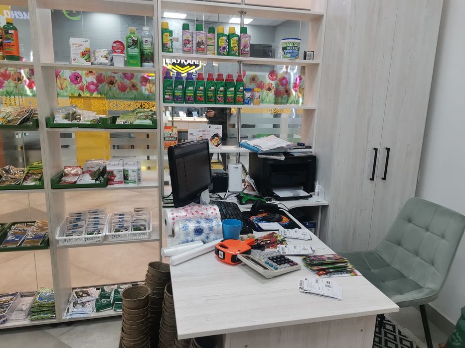 Торговая мебель для бутика