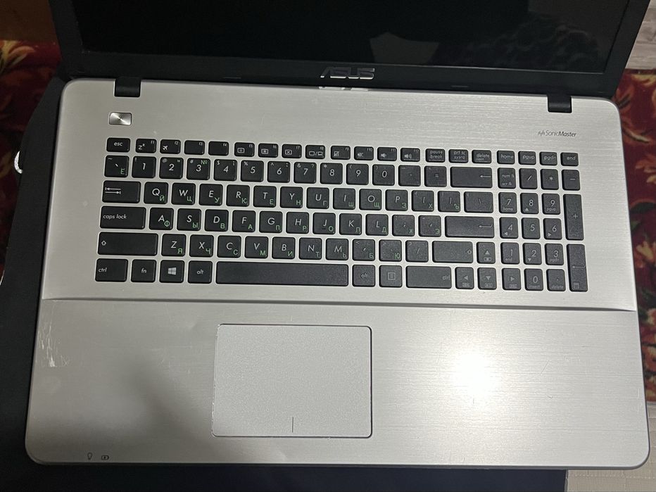 Продам ноутбук срочно