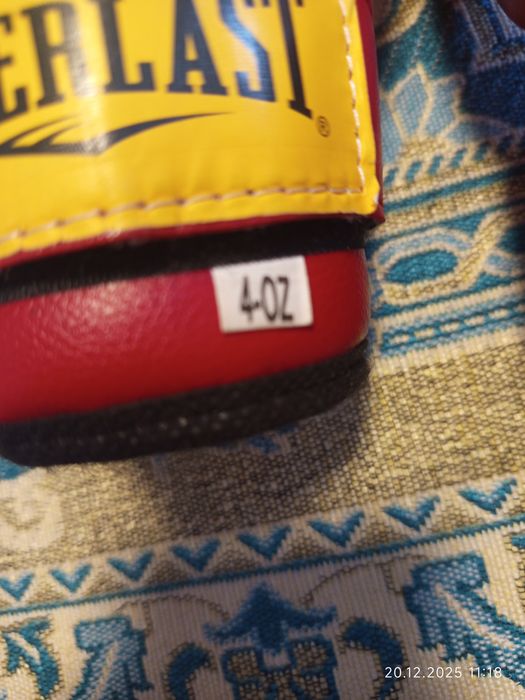 Перчатки боксерские