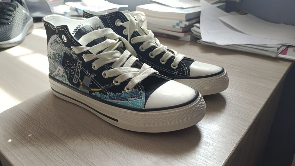 Индивидуалдые конверсы для девушек,36 размер