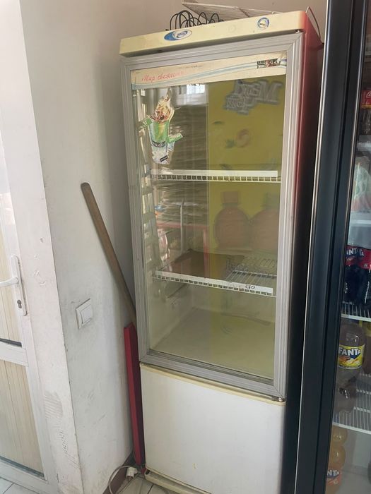 Холодильник для магазина