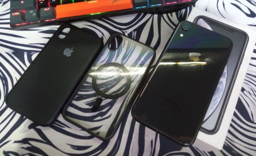 iPhone XR 64gb продам обмен