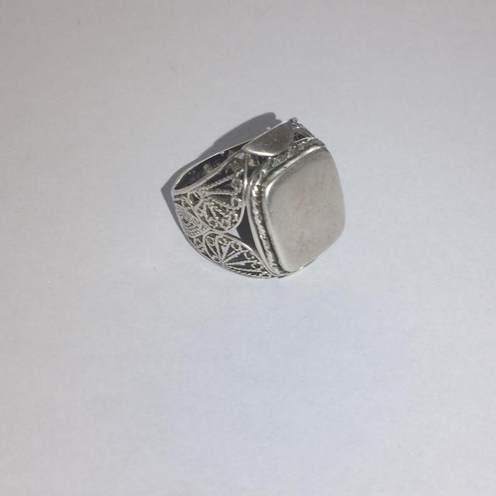 Серебрянный перстень