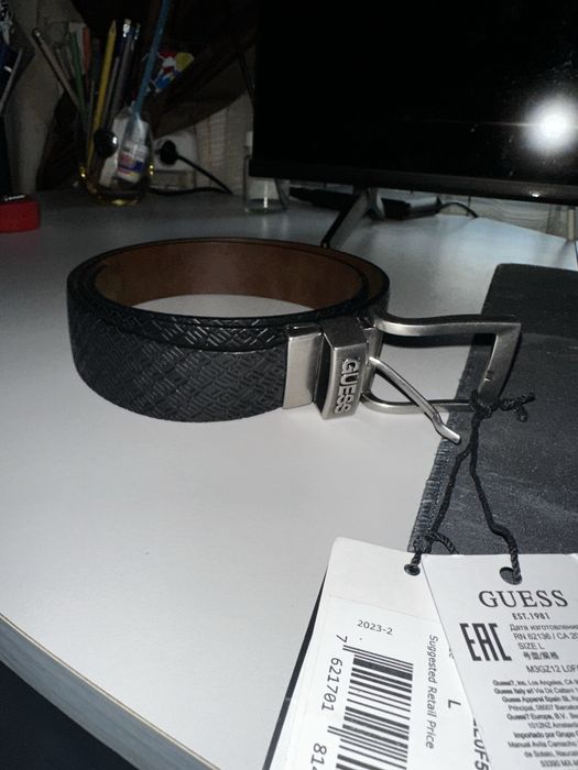 Vând Curea GUESS