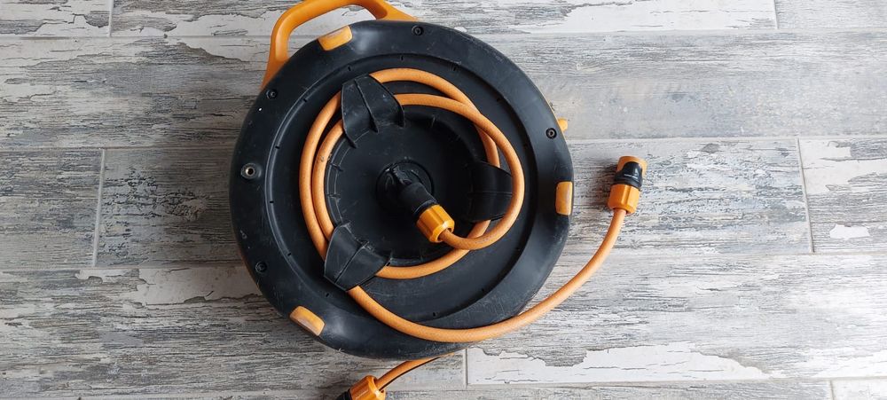 Furtun  pe tambur  Fiskars