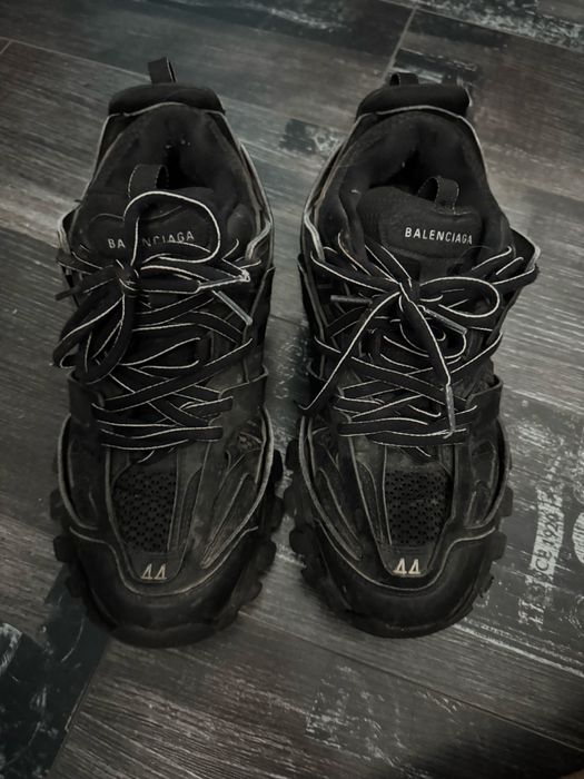 Balenciaga track