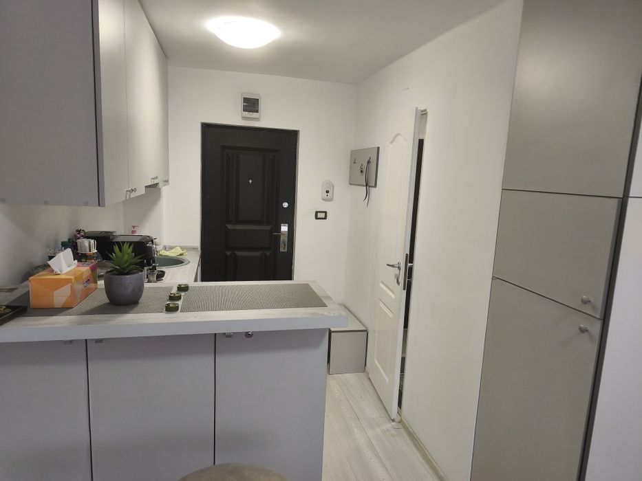 Vând garsonieră zona UTA, bloc renovat!