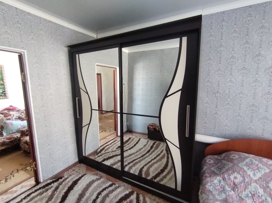 срочно продам  шкаф