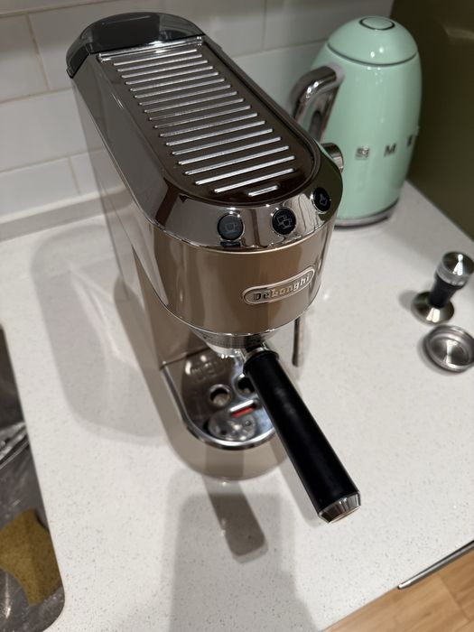 Кофеварка Delonghi