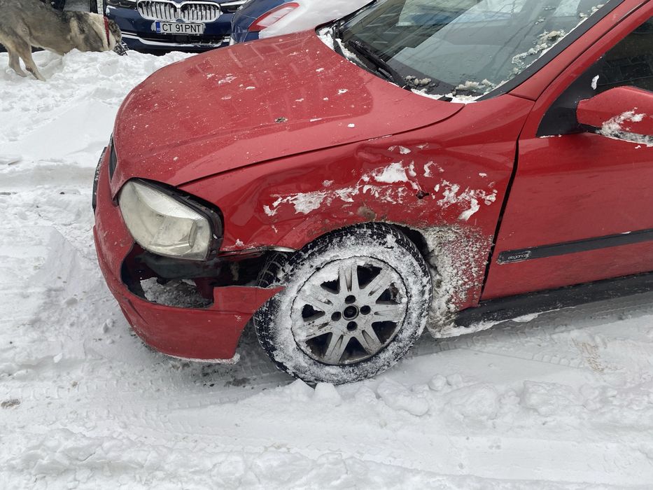 Vand  4 jante cu tot cu anvelope iarna vara 4 prezoane r14 pe 175