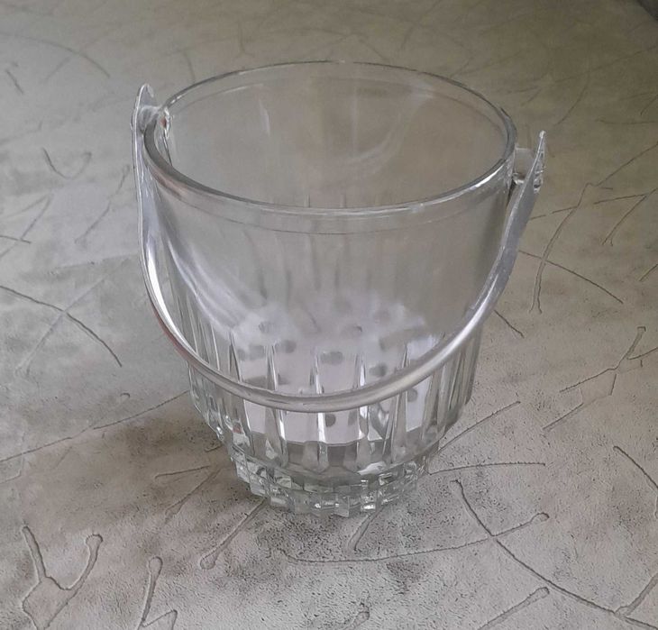 Стъклена/кристална нова купа за лед