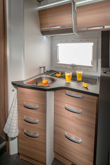 Оборудвани kемпери под наем София ,  Варна ,Шумен ,Търговище от 230лв.