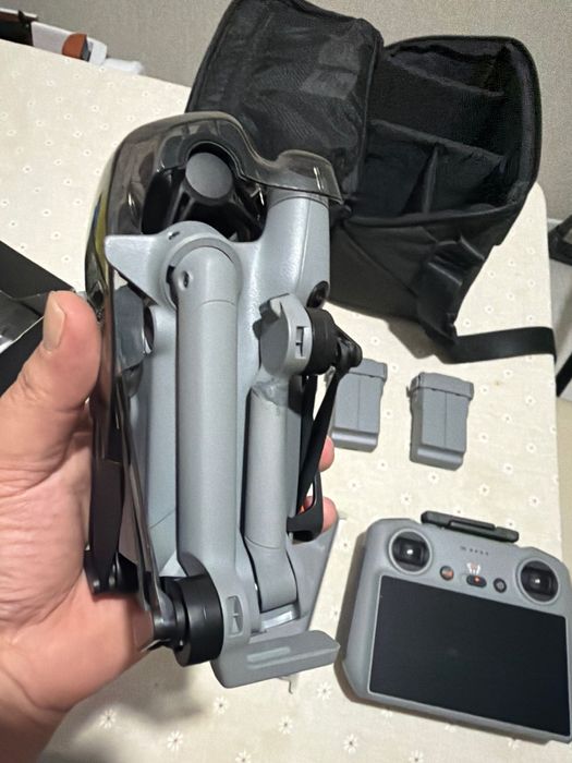 Продаю дрон DJI mini 5 Fly More Combo