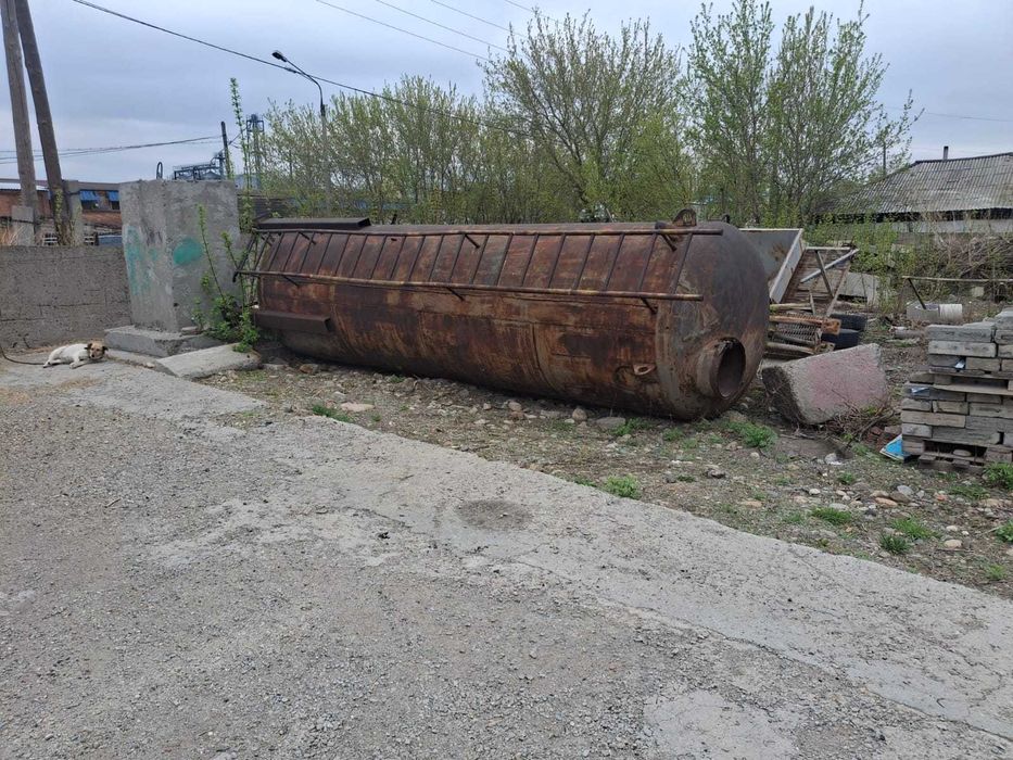 продам емкость металлическую