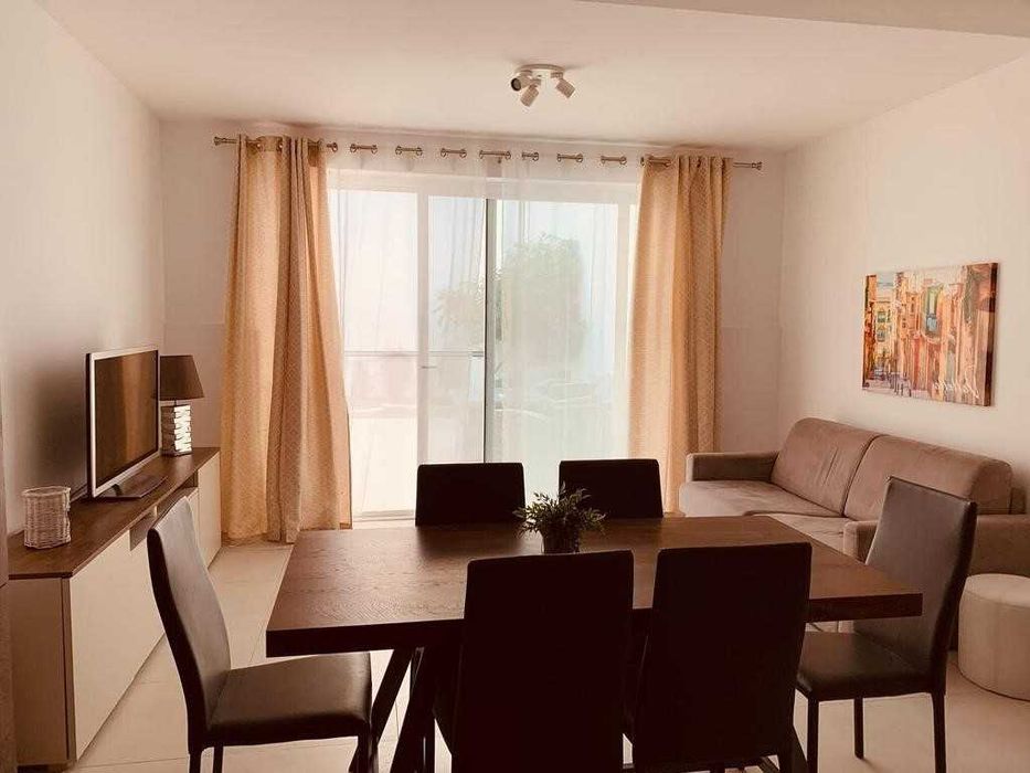 Тристаен апартамент в Центъра