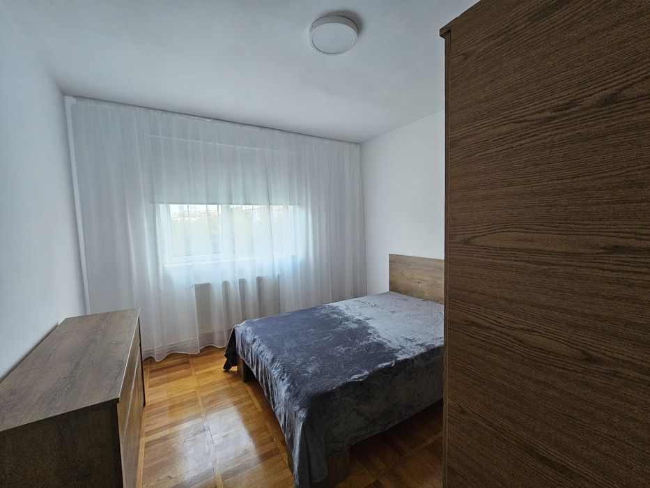 Închiriez apartament 2 camere zona Crâng "în spate la  supermarket ul Penny"