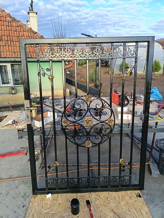 Fac porți pe comanda